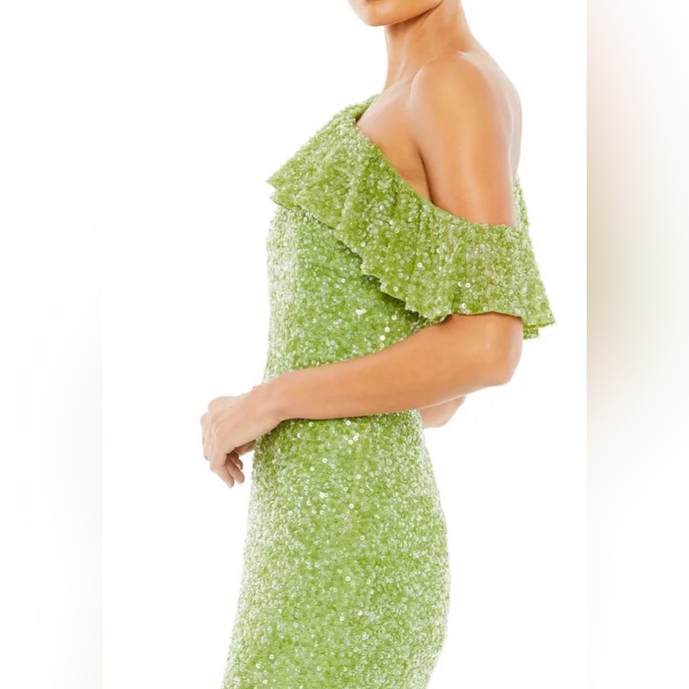 Mac Duggal 5611 Key Lime  Sequined Drop Shoulder Trumpet Gown Size 12 $498 - Picture 5 of 6